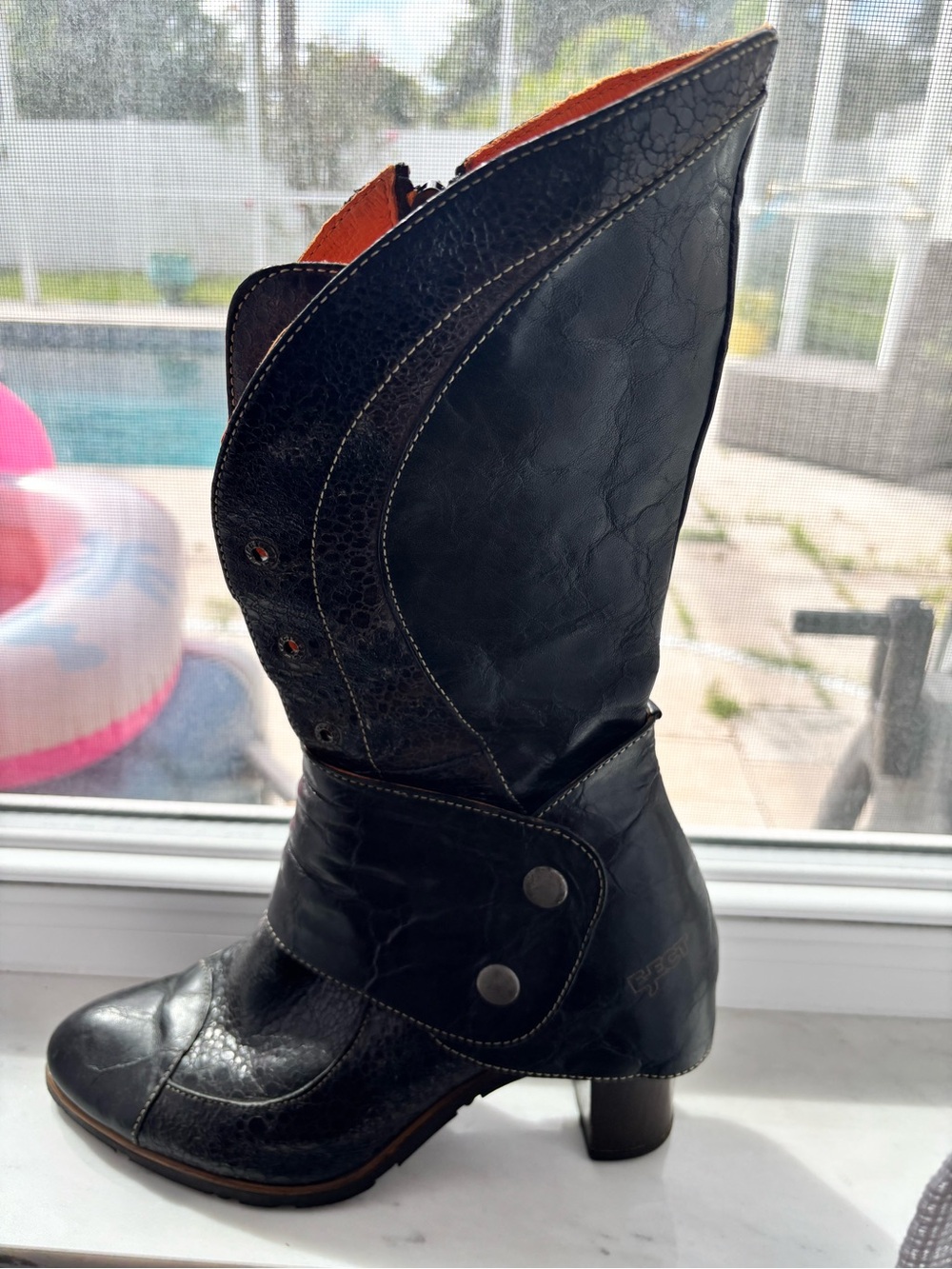 EJECT EU 37 Lace-Up Mid Calf 2-Tone Textured Leather Heeled Boot w/Snap-On Cuff